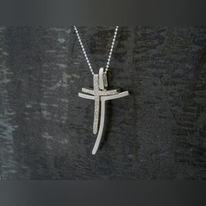 ❤️ NESTED CROSS STERLING SILVER NECKLACE
